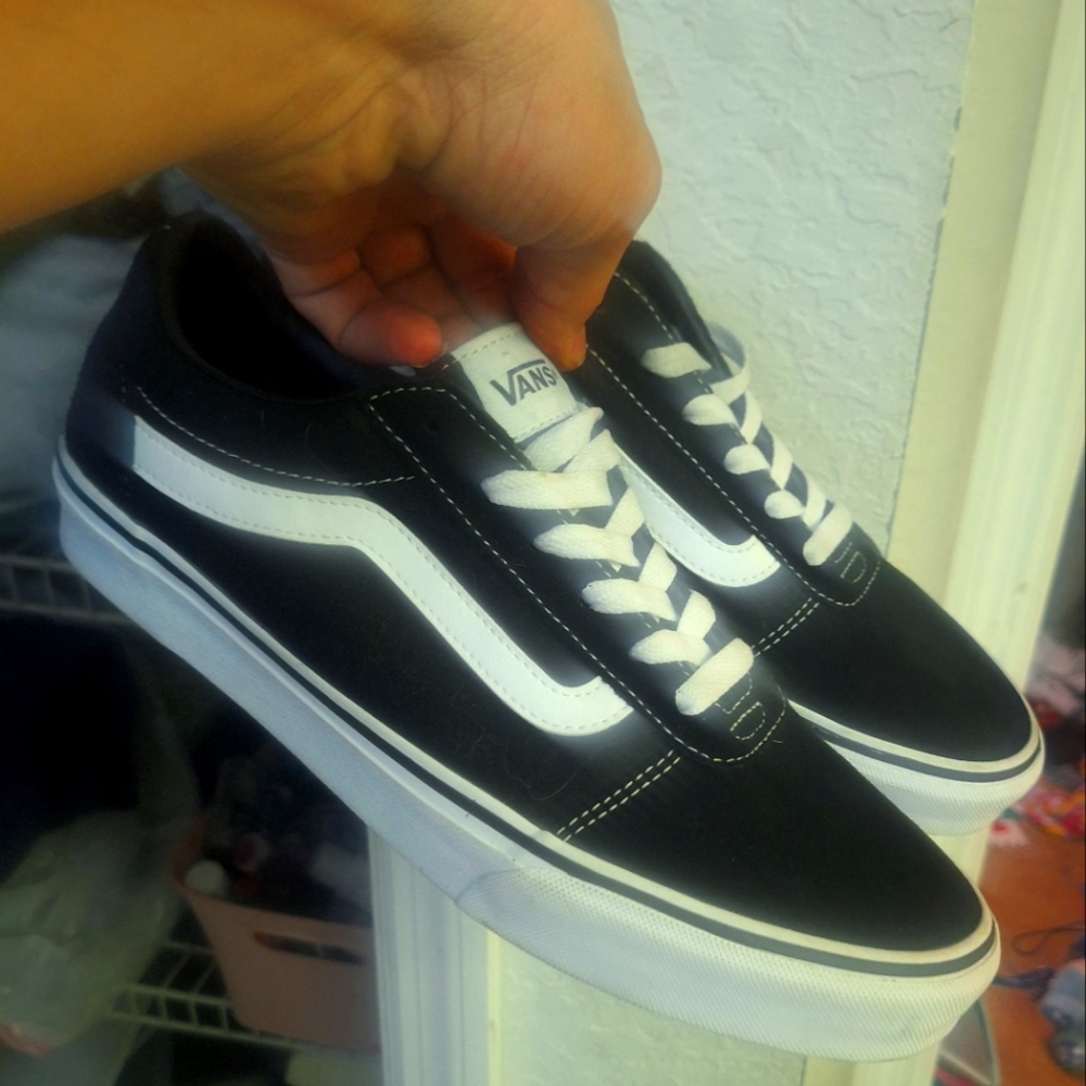 Vans size w10.5